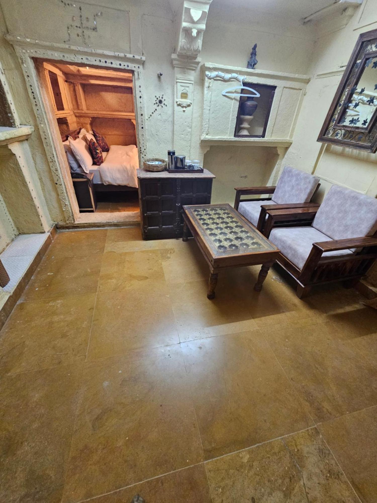 Desert Haveli Guest House Dzsaiszalmer Szoba fotó
